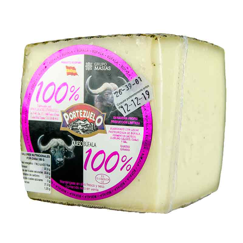 Cu&ntilde;a de 750 g de Queso de leche de B&uacute;fala 100% Semicurado. Queso Portezuelo.